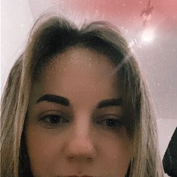 Mariana, 27, 