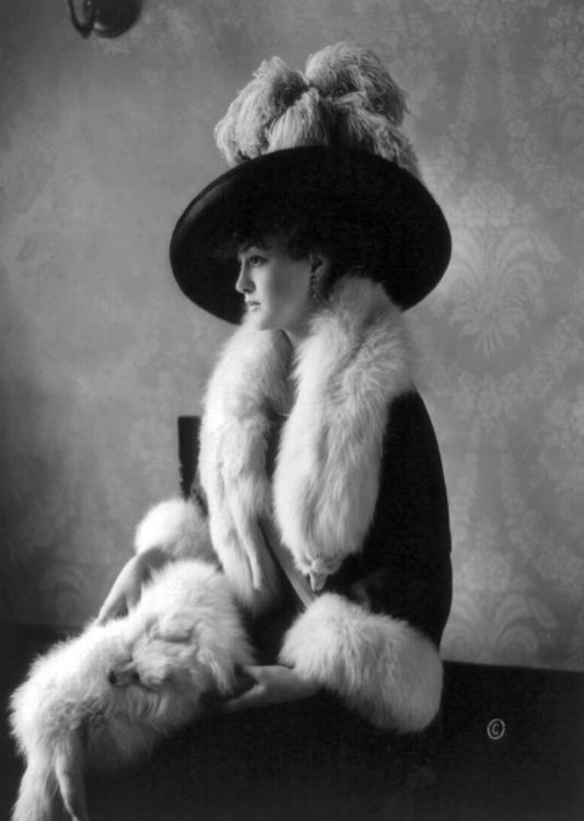 1910 .