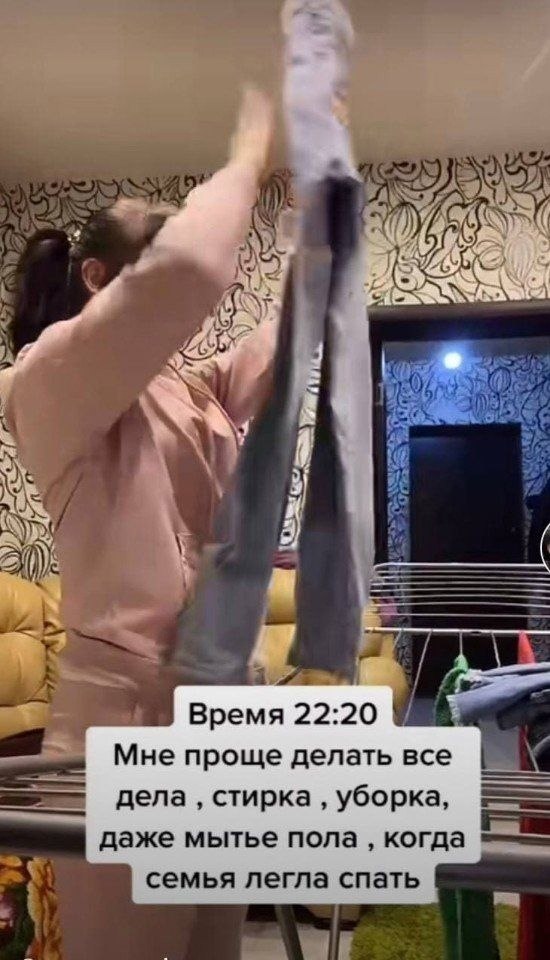 22:00  ,  a - 2