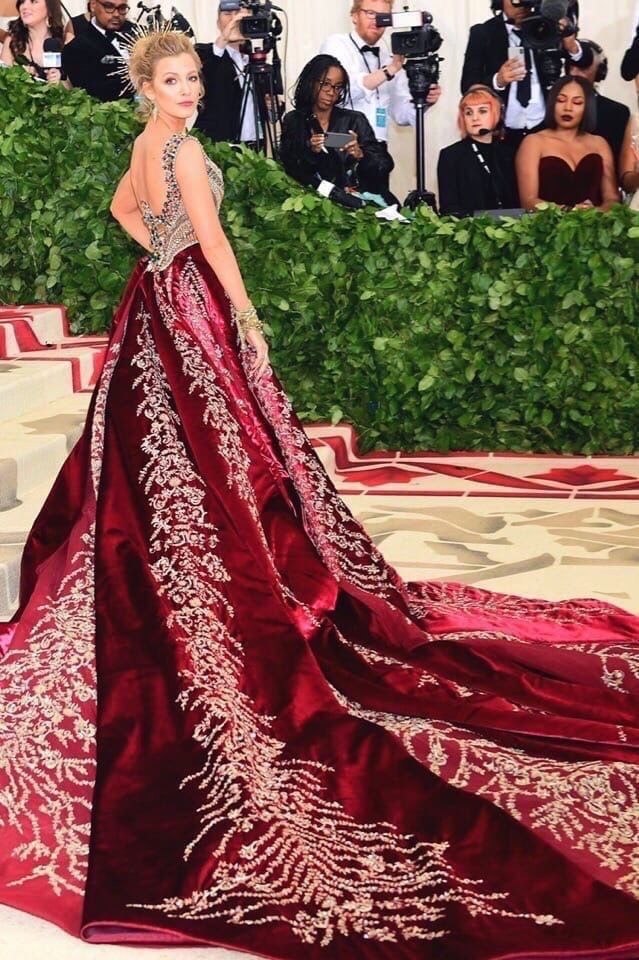      Met Gala    Versace.    ... - 4