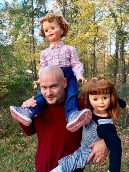 Супруги Мэдлин и Малачи Дрессел реставрировали и коллекционировали старых кукол. Как-то они обратили ... - 3