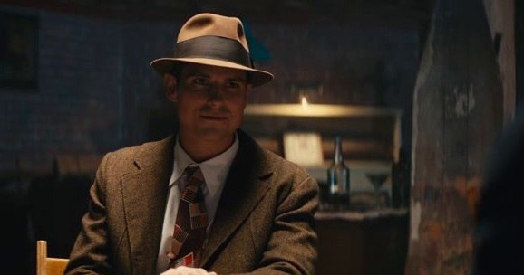 Земля Гангстеров (2017).Жанр: Криминал, Драма.Перестрелки, убийства, заговоры, предательства - все ... - 2