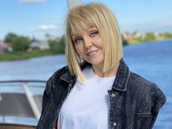 Валерия в апреле отпразднует своё 54-летие. Сейчас Валерия задумывается над уходом из шоу-бизнеса. - 3