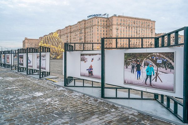 В столице открыли три уличные фотовыставки о зимних видах спорта.Экспозиции открыты напротив Музея ... - 2
