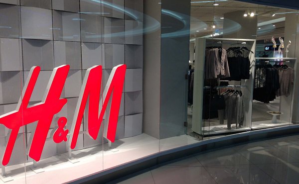 H&M – последняя распродажа в России.Исследователи развлекательной социальной сети Fotostrana.ru ...