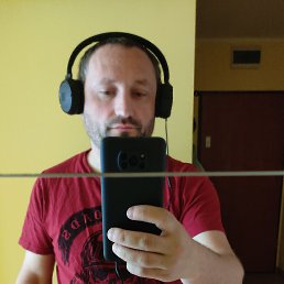 Viktor, 39, 