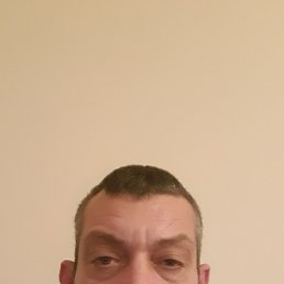 Pavel, 46, 