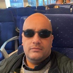 Vito, 54, 