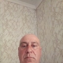 Todor, 48, 