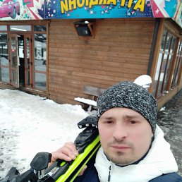 Slavik, 35, 