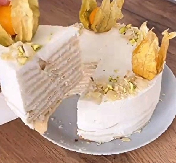 Самый вкусный блинный торт. КБЖУ на 100 г. 180/6/11/13 У меня торт, диаметром ~17 см. Рецепт Для ...