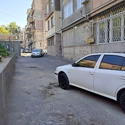 Hayk, , 33 