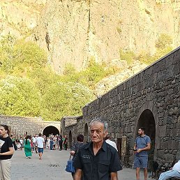 Vardan, , 70 