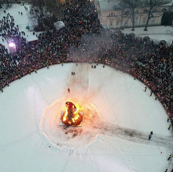 Традиционные гуляния «Шуми, Масленица!» пройдут 26 февраля на Елагином острове. Сожжение чучела ...