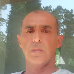 Max, , 52 