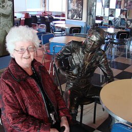 �������