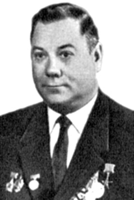 Эрмий Августович Биезиньш, (7 мая 1915 - 22 февраля 1987) - Герой Социалистического Труда, директор ...