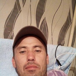 Oybek, 43 , 