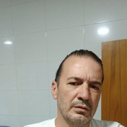 Santiago, 47, 