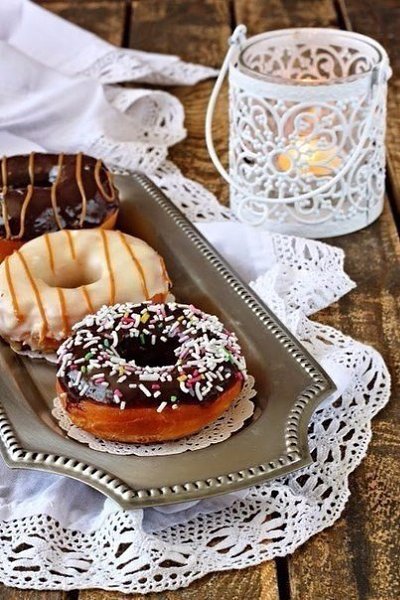 Пончики Донатс.Вкуснейшие пончики донатс по рецепту израильского кондитера Мики Шемо.Ингредиенты:Для ... - 6