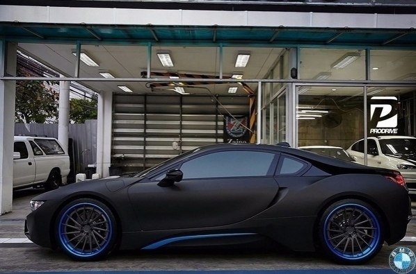 BMW i8 with DV.1 Whls - 4