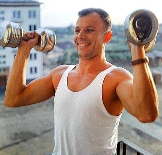 Из жизни Юрия Гагарина.Сегодня, 9 марта, Юрию Алексеевичу Гагарину исполнилось бы 89 лет... Мальчик, ... - 4