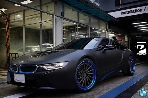 BMW i8 with DV.1 Whls - 2