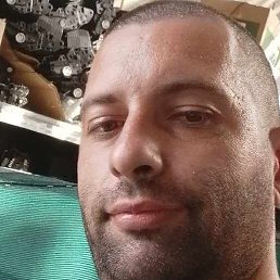 Chris, , 33 