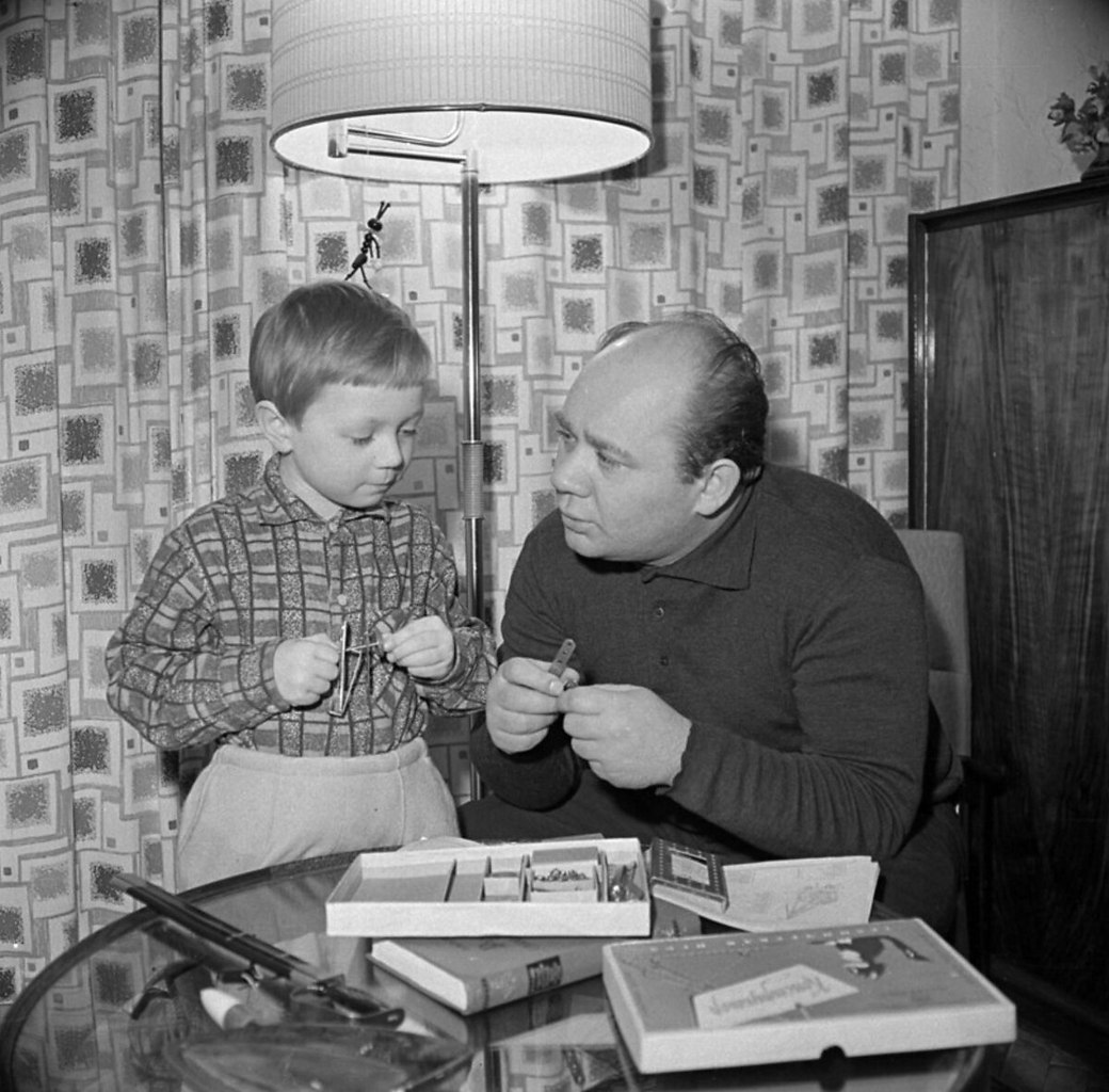 Письмо Евгения Леонова сыну. «Андрюша, ты люби меня, как я люблю тебя. Ты знаешь, это какое ...