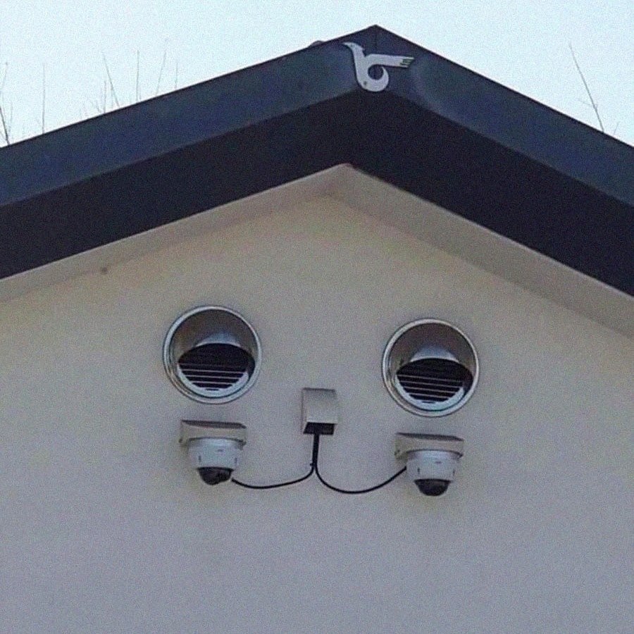 :3