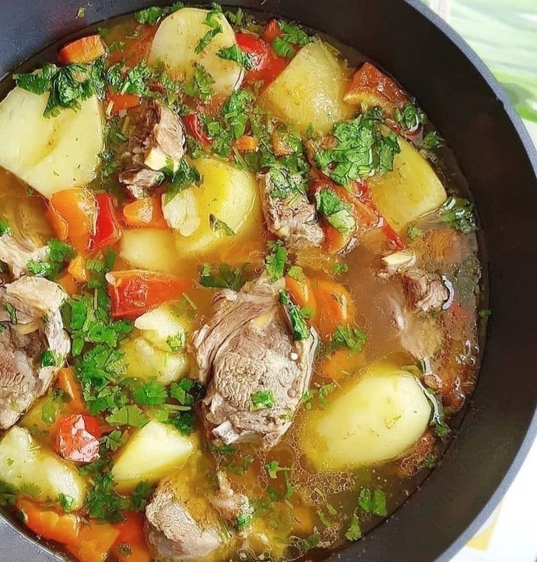 СУП ШУРПА Вкусно и тепло).ИНГРЕДИЕНТЫ:Баранина (говядина, кто не любит баранину) - 1 .2 кг.Картошка ...