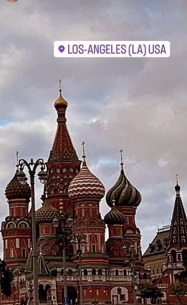 Тиктокер Милохин вернулся в Россию, громко открыв дверь ногой. Меньше года прошло с побега Дани ... - 2