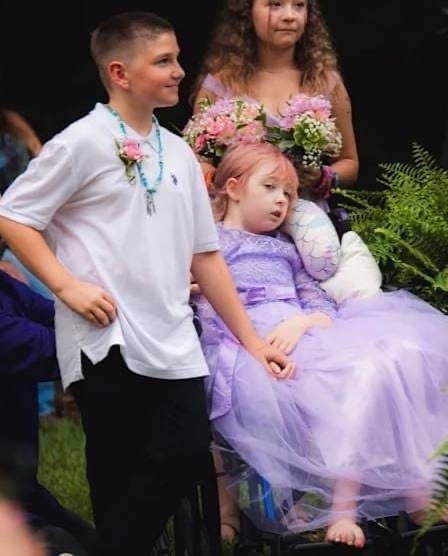Исполнить мечту. 10-летняя девочка вышла замуж за своего лучшего друга, а через 12 дней ... - 2