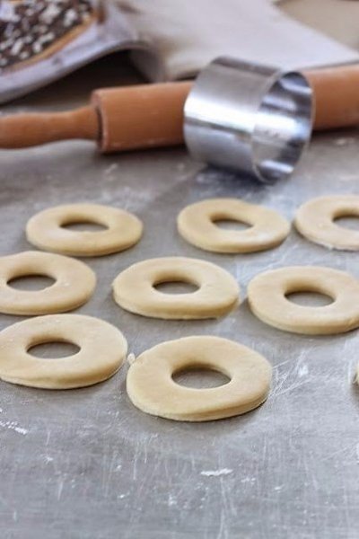 Пончики Донатс.Вкуснейшие пончики донатс по рецепту израильского кондитера Мики Шемо.Ингредиенты:Для ... - 4