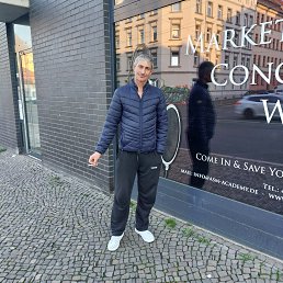 Liviu, 45, 