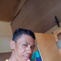 Reindra, 43, 