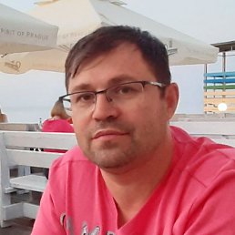 Nik, 46, 