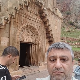 Arshak, 41, 