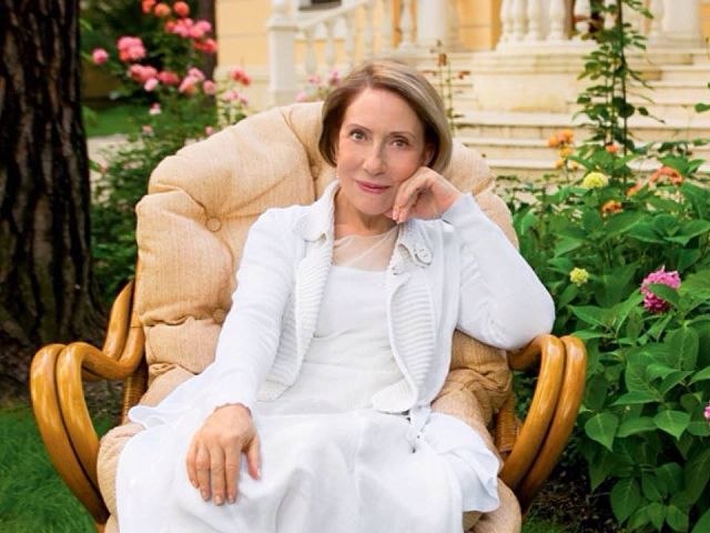 Инна Чурикова: "Сейчас какая-то напряжённая жизнь. Мне кажется, что наша Земля – это и есть ...