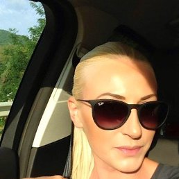 Fox, 42, -