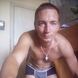 Aleksi, 47, 