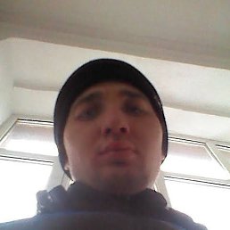 Valintin, 32, 