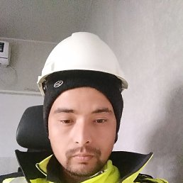 Sardor, 31, 
