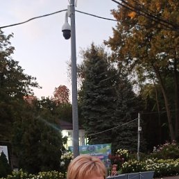 Elena, 55, 