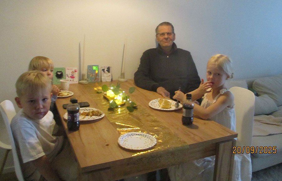 Когда-то я написала стихотворение и там были слова: Наши внуки растут, наши дети мужают... ... - 2