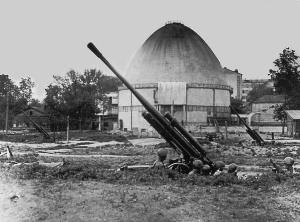 Московский зоопарк поделился фотографиями военных лет. В период Великой Отечественной войны свыше ...