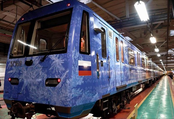 В московском метро появился поезд, посвященный Вологодской области. Дизайн вагонов выполнен в стиле ... - 4