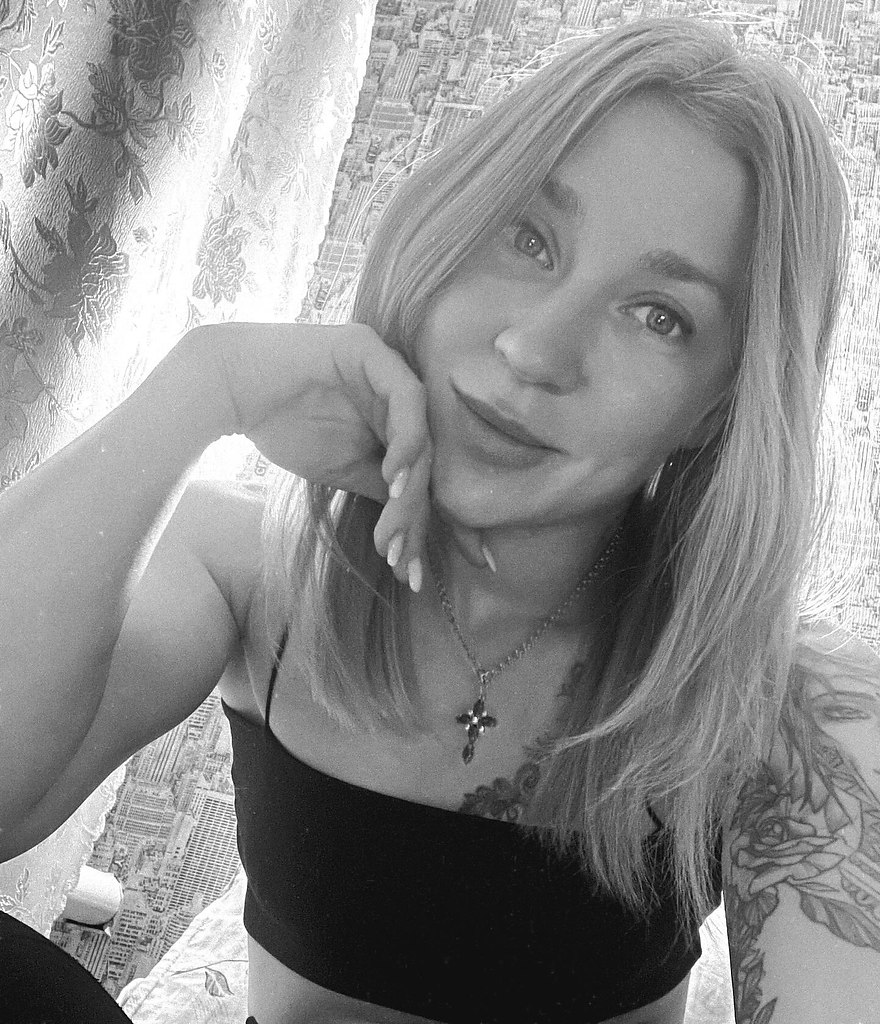 Бывшая биатлонистка сборной России Евгения Павлова показала новое фото в соцсетях. «В забытом солнце ...