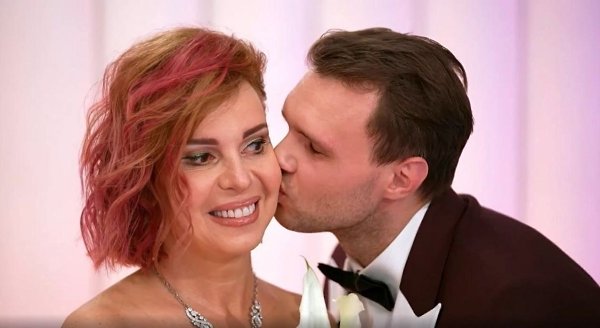 59-летняя Наталья Штурм вышла замуж за 34-летнего массажиста.Недавно артистка в рамках шоу