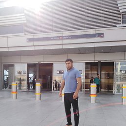 Rustam, 37, 